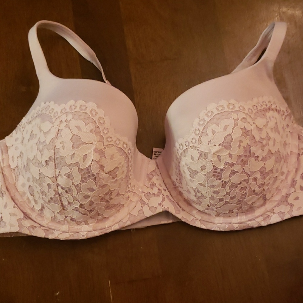38DD Victoria's Secret Bra